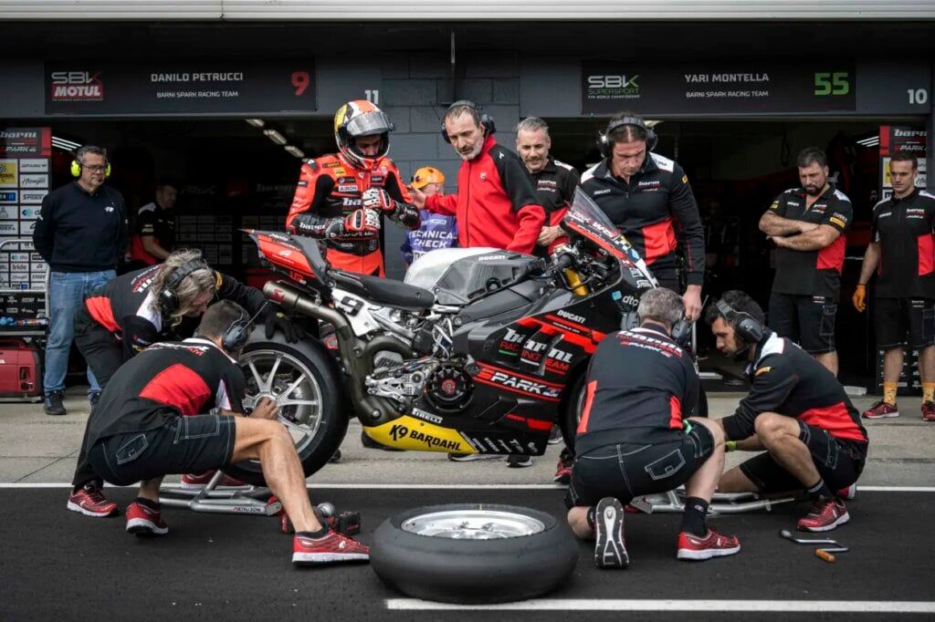 Superbike, Danilo Petrucci n’a pas eu de chance “J’ai perdu 5-6 secondes lors de l’arrêt au stand” petrucci-ducati-superbike-gara1