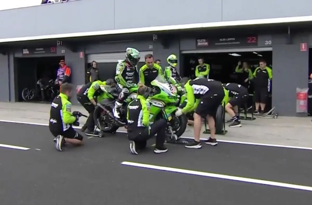 Superbike Phillip Island, entraînement 2 : Bulega et Petrucci poursuivent Alex Lowes Alex Lowes, Superbike