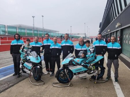 La squadra di Massimo Roccoli e Alex De Angelis schiererà due Honda NSF250R nel nuovo CIV PreMoto3 2024 con gli inconfondibili colori Leopard Racing Team