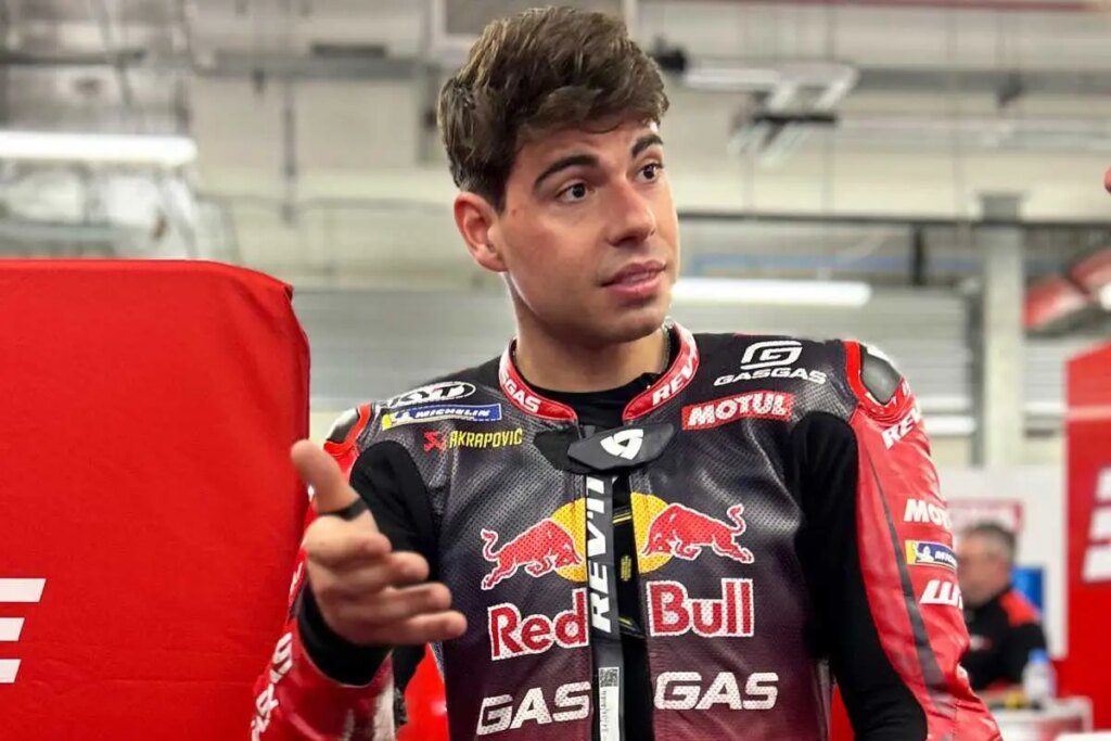 MotoGP, Augusto Fernandez : battre Pedro Acosta ne lui suffit pas MotoGP, Augusto Fernandez non vuole battere solo Pedro Acosta