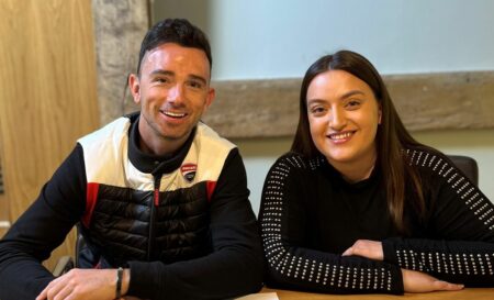 Glenn Irwin rinnova con PBM Ducati per il British Superbike 2024