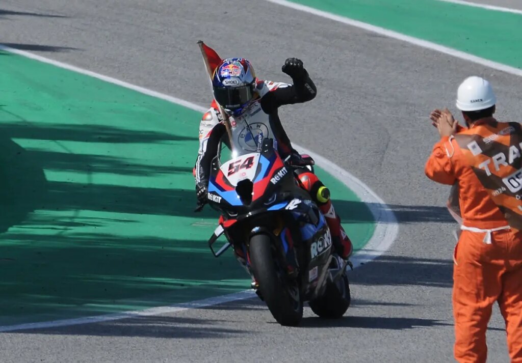 Superbike Catalunya : Toprak, qu’as-tu fait ? Sprint magique sur Bautista Toprak Razgatlioglu, Superbike