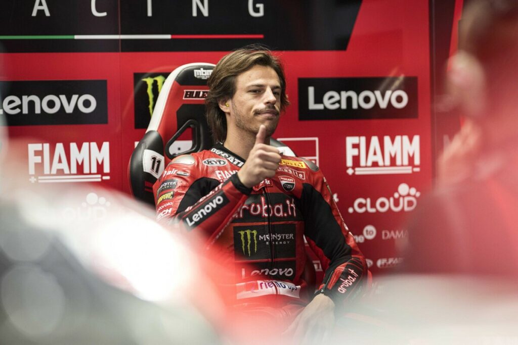 Superbike: Nicolò Bulega opéré du syndrome des loges bulega-superbike-ducati-operazione
