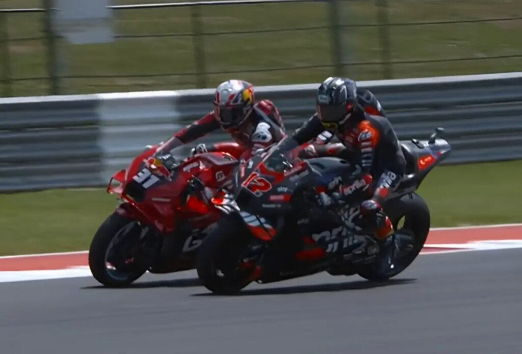 MotoGP Austin, quelle course ! Vinales triomphe d’Acosta, Marquez quel dommage acosta-vinales-austin-motogp