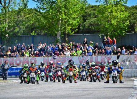 Il Kartodromo Happy Valley ha ospitato il primo round del CIV Minimoto 2024: grandi duelli in pista e una particolare attenzione per la sostenibilità ambientale. Il resoconto del week-end