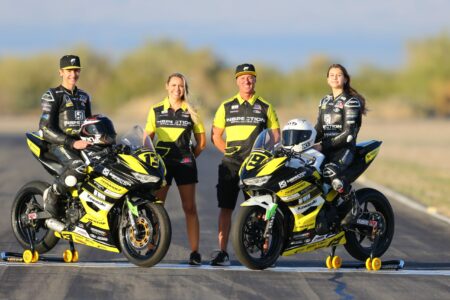 Familles de courses : papa et maman laissent frère et sœur courir !