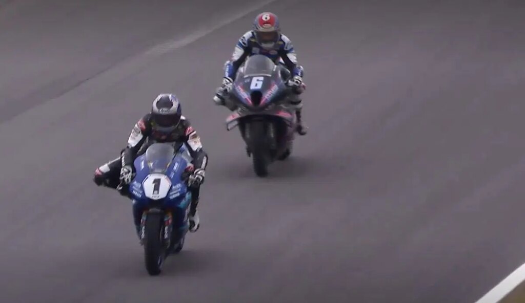 La revanche de Jake Gagné dans la Course 2 de MotoAmerica à Road Atlanta Jake Gagne regola Cameron Beaubier sul bagnato in Gara 2 del MotoAmerica Superbike a Road Atlanta, Roberto Tamburini ad un soffio dalla top-10 in Supersport