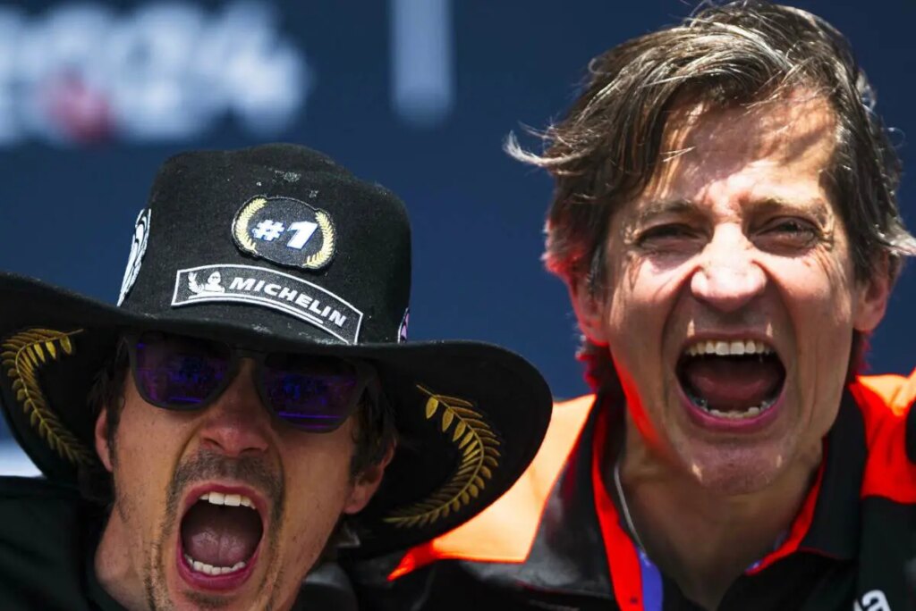 MotoGP, Aprilia défie Ducati : “Nous sommes les plus rapides lors des trois premières courses” MotoGP, Maverick Vinales e Massimo Rivola