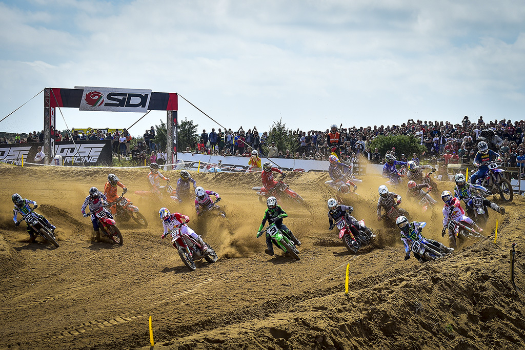 Motocross, le GP de Sardaigne en direct sur Rai Play : tous les horaires motocross-sardegna-orari-dirette