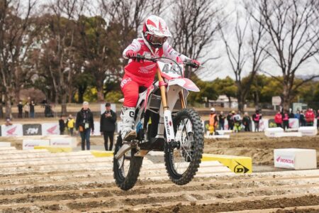 Moto elettriche da corsa: Honda e Yamaha ci credono