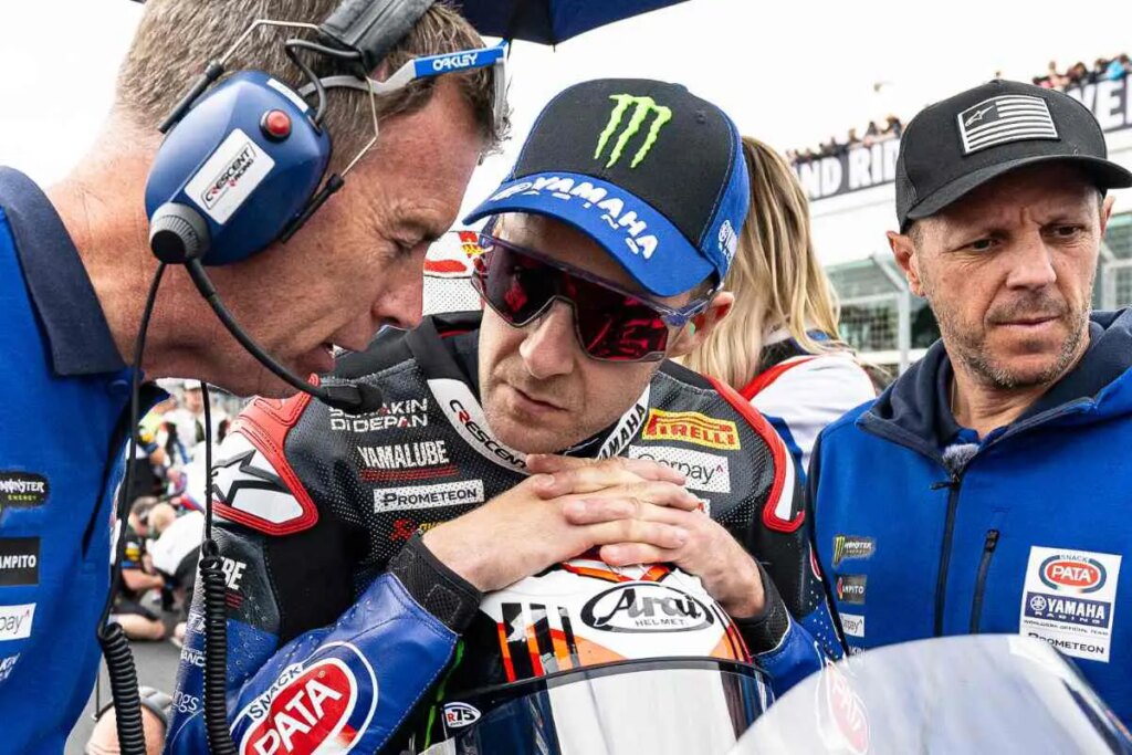 Superbike, les victoires de Toprak font mal : Yamaha prête à réagir Superbike Jonathan Rea Yamaha