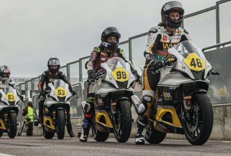 Championnat du monde de motocyclisme féminin, défi sportif et attentes marketing WCR, Motociclismo femminile