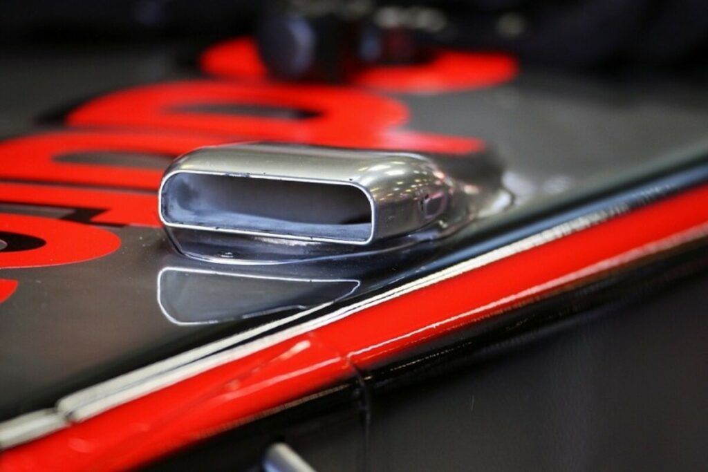 Formule 1 : l’ingéniosité du système F-Duct qui a donné naissance au DRS Formule 1 : l'ingéniosité du système F-Duct qui a donné naissance au DRS