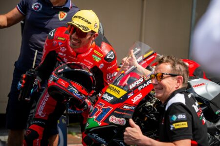 Quarta vittoria stagionale nel CIV Superbike: Michele Pirro domina Gara 2 del CIV Superbike a Vallelunga