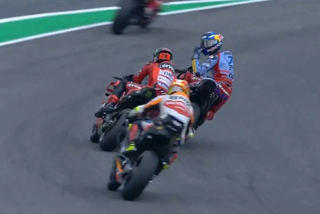 MotoGP, Bagnaia répond à Alex Marquez : “Un showman, on le connaît” MotoGP Mugello Pecco Bagnaia Alex Marquez