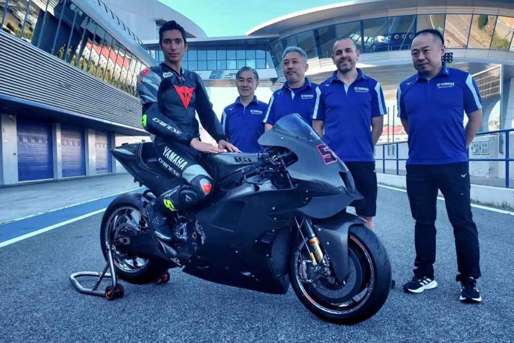 Superbike, Razgatlioglu déçu par Yamaha lors du test MotoGP : dans les coulisses Superbike Razgatlioglu test Yamaha MotoGP