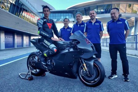 Superbike Razgatlioglu test Yamaha MotoGP