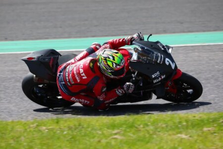 La Panigale V4 R del Team Kagayama svetta nei primi test della 8 ore di Suzuka 2024, Honda HRC a mezzo servizio, competitiva la Suzuki ecologica del Team CN Challenge