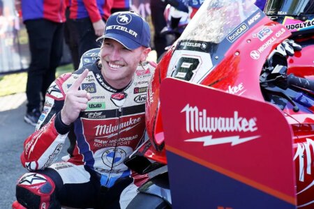 Davey Todd brucia le tappe: da novellino a star del TT 2024