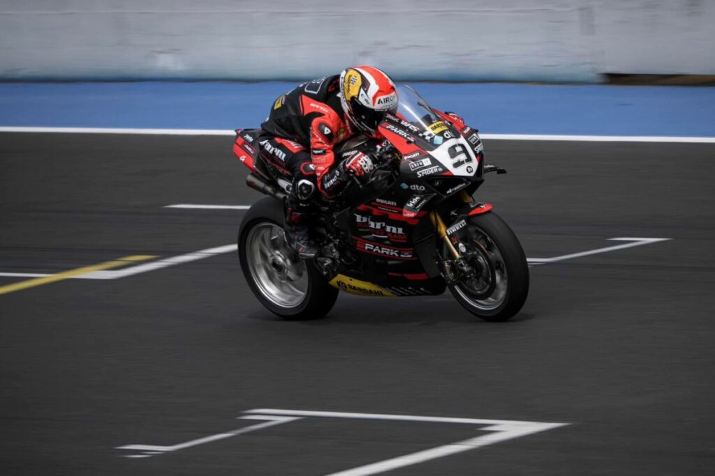 Superbike Misano, Petrucci en souffrance : “Je veux essayer, mais je ressens de la douleur” Superbike Misano Danilo Petrucci