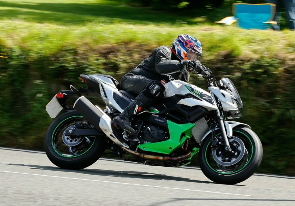 TT 2024, premier tour de la Kawasaki hybride avec Phillip McCallen mccallen-kawasaki-hybrid-tt-2024