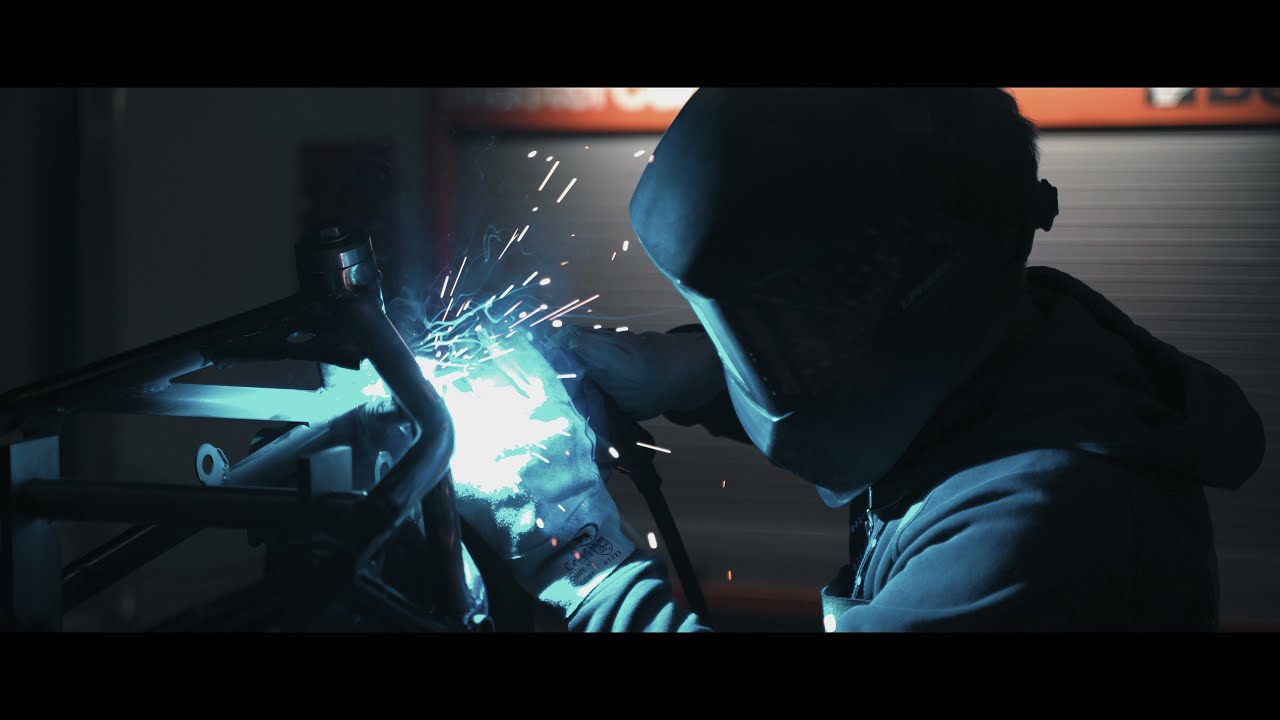 Benelli TRK 800 - 2 Teaser