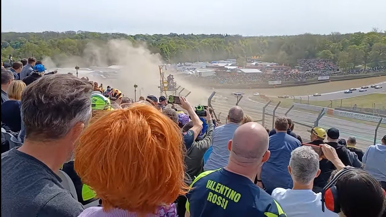 valentino rossi first lap brands hatch 2022