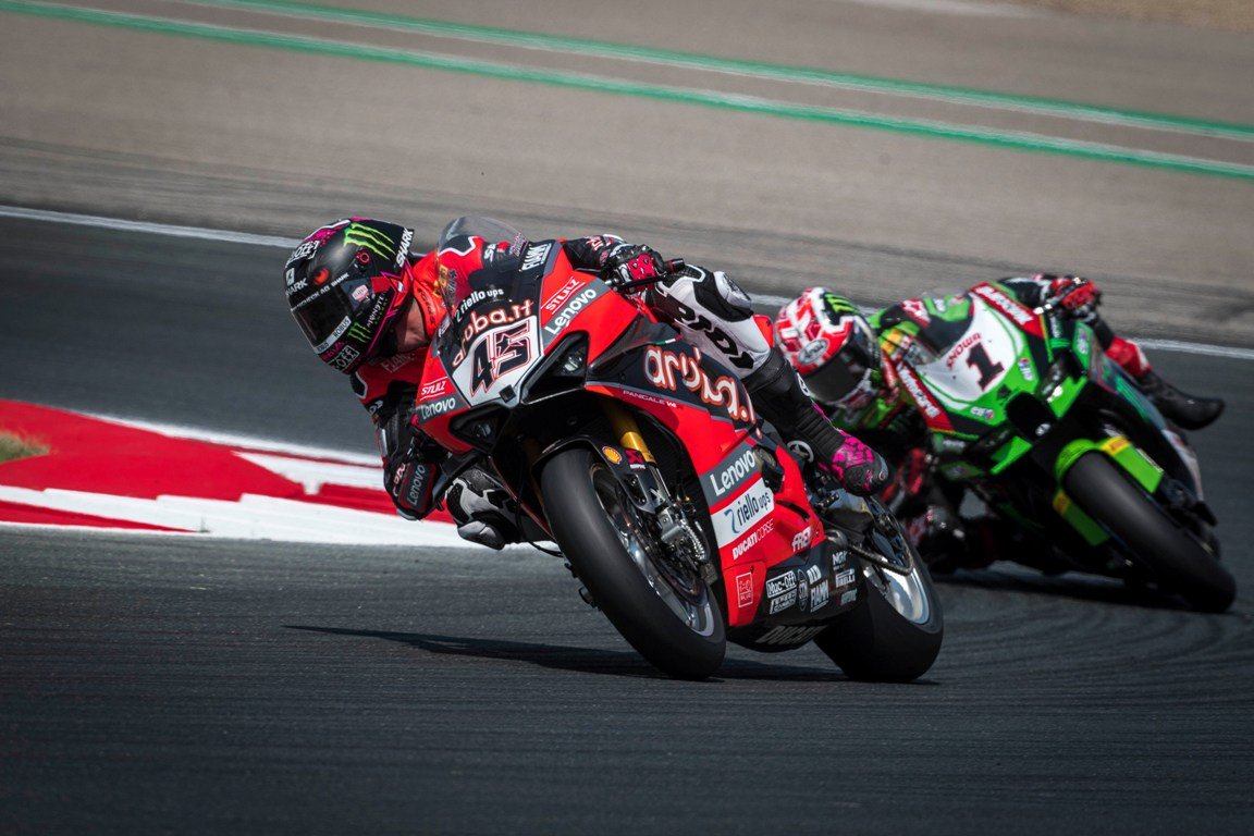 SBK, Fight club à Navara : Redding et Ducati battent Rea et Kawasaki !