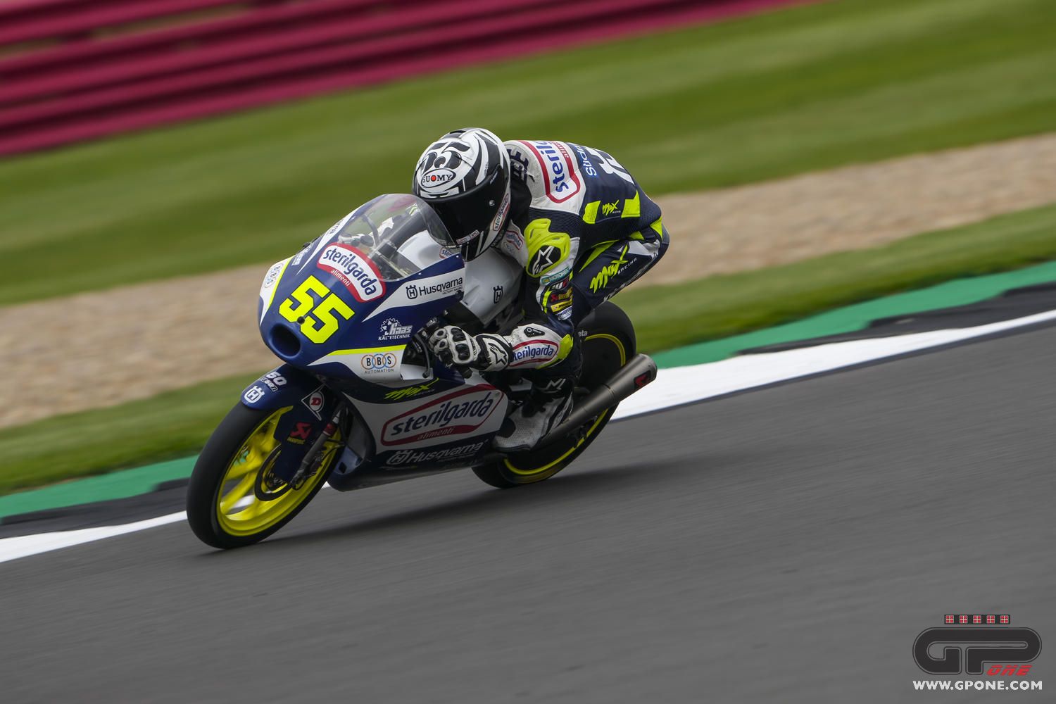 Moto3, Silverstone : Pole thriller pour Fenati, Rossi 3e.  Hommes Acosta (22e) et García (24e)