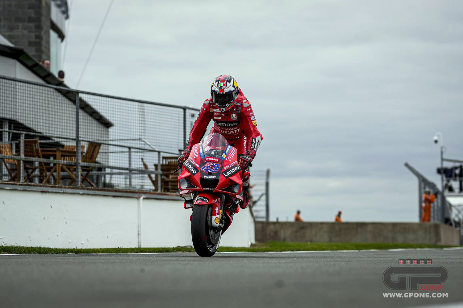 MotoGP, Miller signe la pole à Silverstone : son FP3.  Bagnaia 5e, Rossi 7e