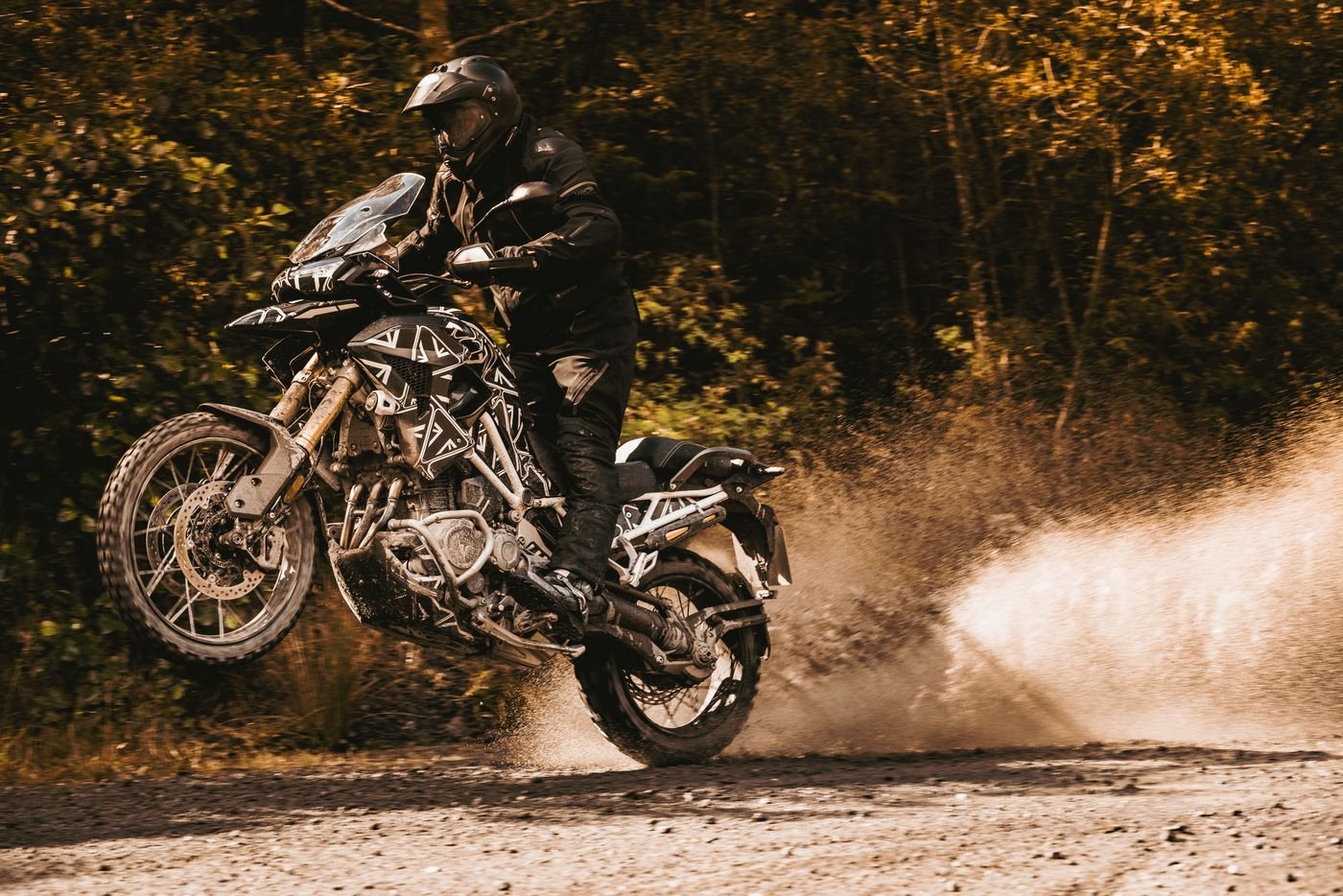Triumph Tiger 1200 : photos de 2022 avec moteur Speed ​​Triple