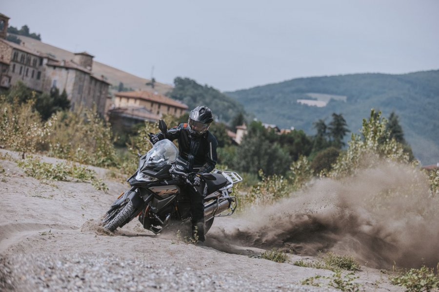 Moto - News: Voge Valico 650DSX, la rivale della TRK 502 sale di cilindrata