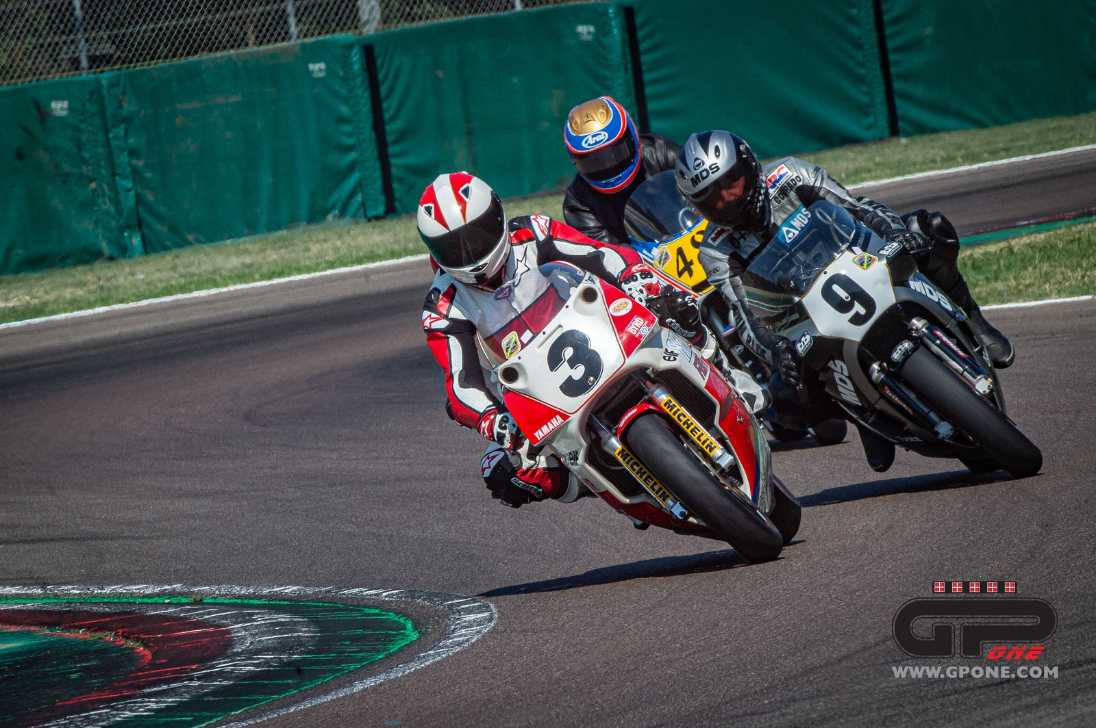 A 200 milles d’Imola : Cecotto, Lucchinelli et Bianchi parmi les protagonistes