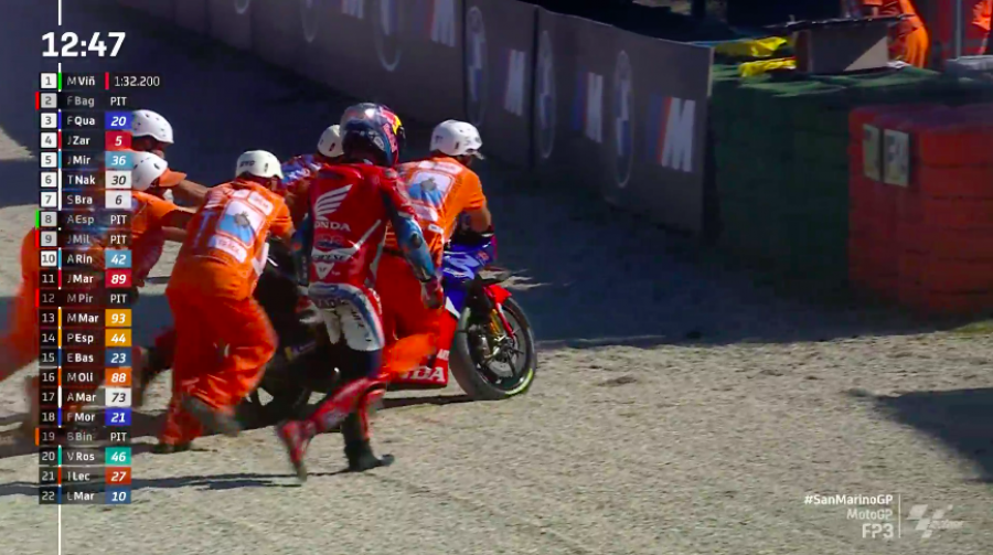 MotoGP: Bagnaia prenota la pole: 1° in FP3 a Misano, Marquez soffre e cade