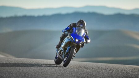 Vers l'épreuve : Yamaha R7, la supersport des nouvelles générations