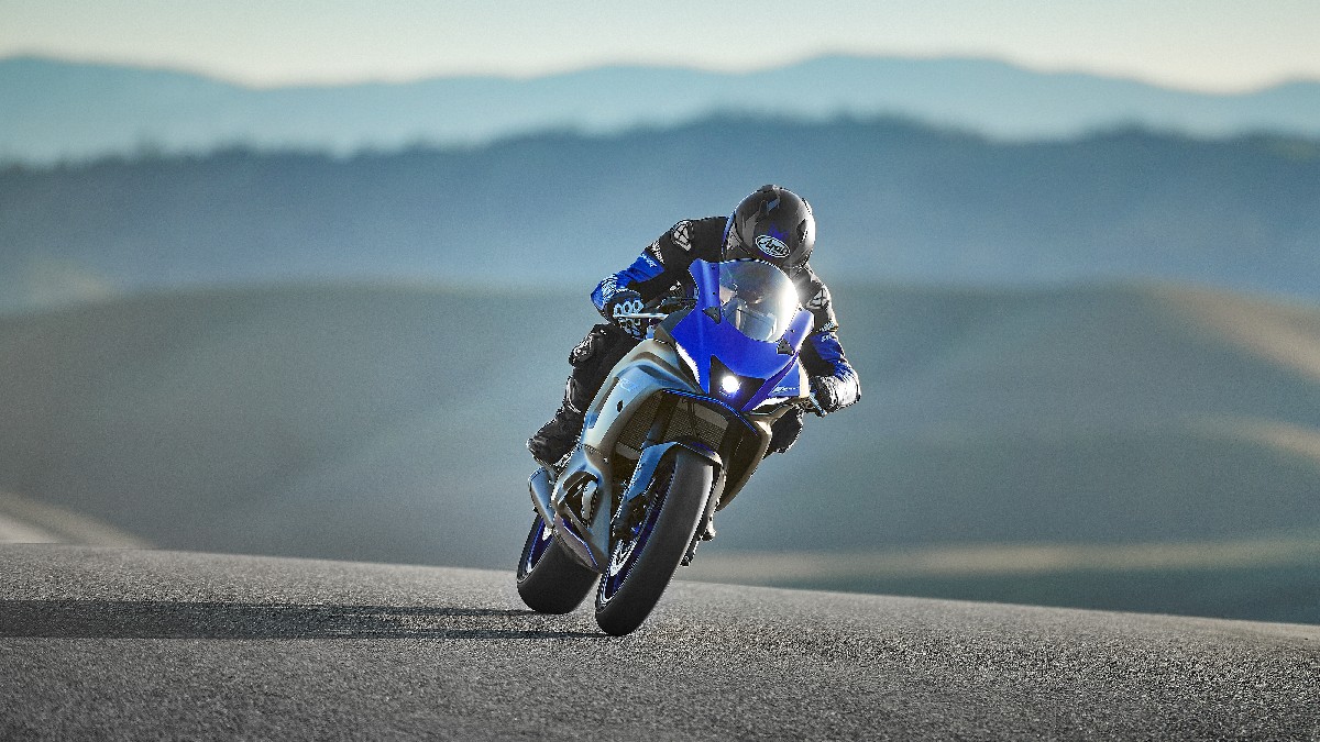 Vers l’épreuve : Yamaha R7, la supersport des nouvelles générations