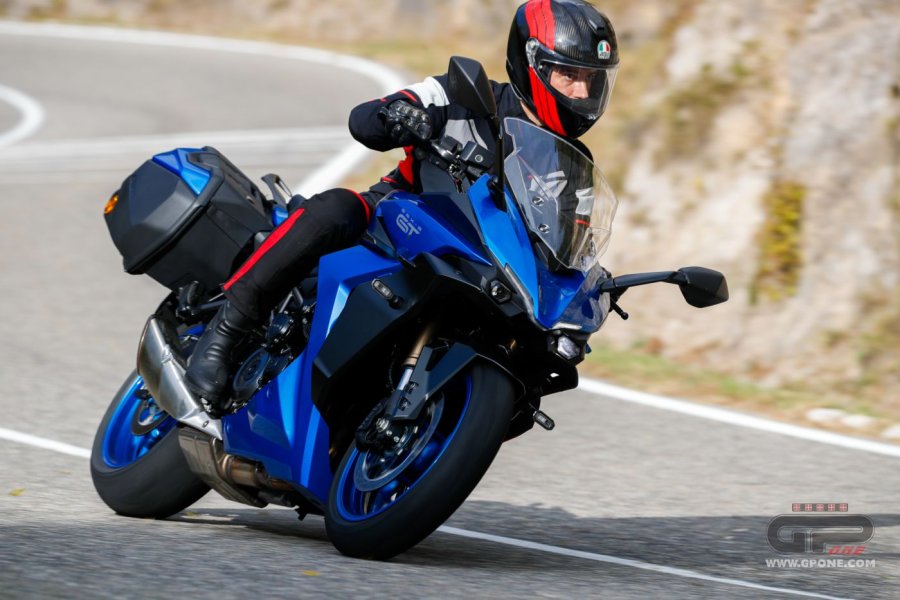 Moto - Test: Prova Suzuki GSX-S1000GT 2021 – l’anti Kawasaki Ninja 1000 SX