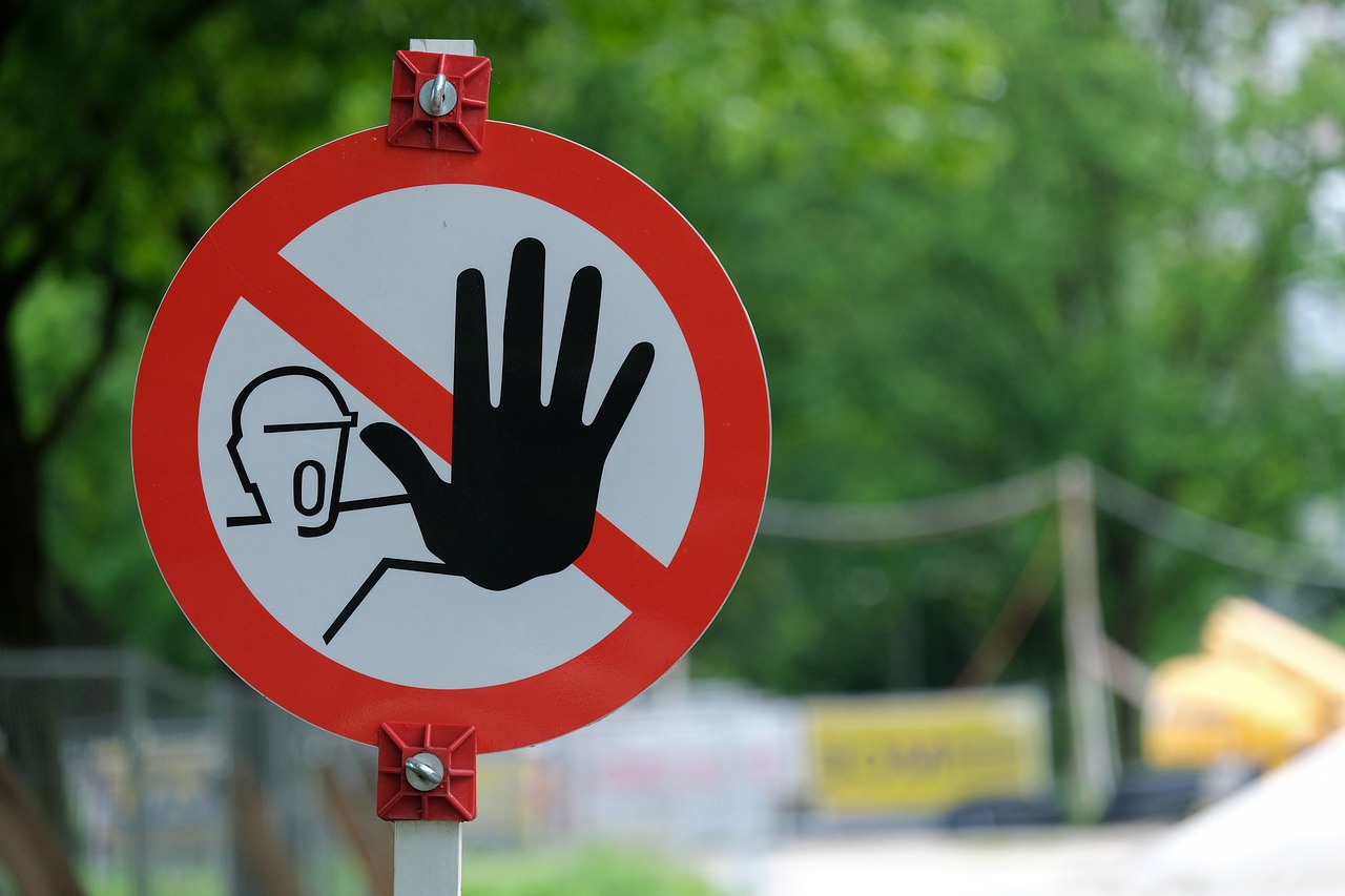 Les hausses de prix arrêtent les travaux routiers : les motocyclistes sont de plus en plus à risque