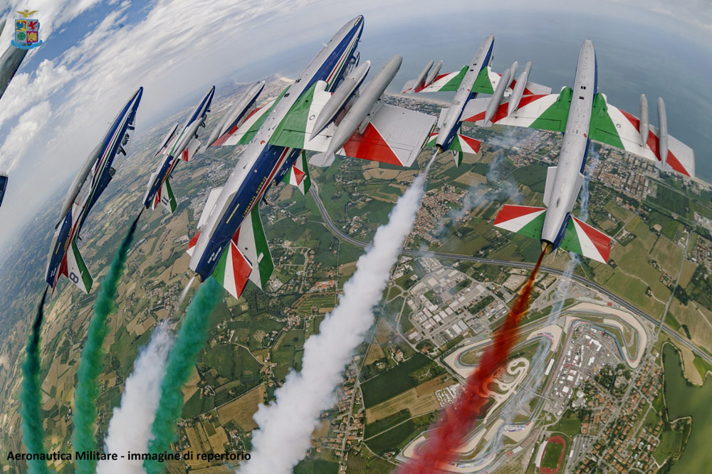 MotoGP, Les Frecce Tricolori sur la grille de départ du GP de Misano Ritratto di GPone