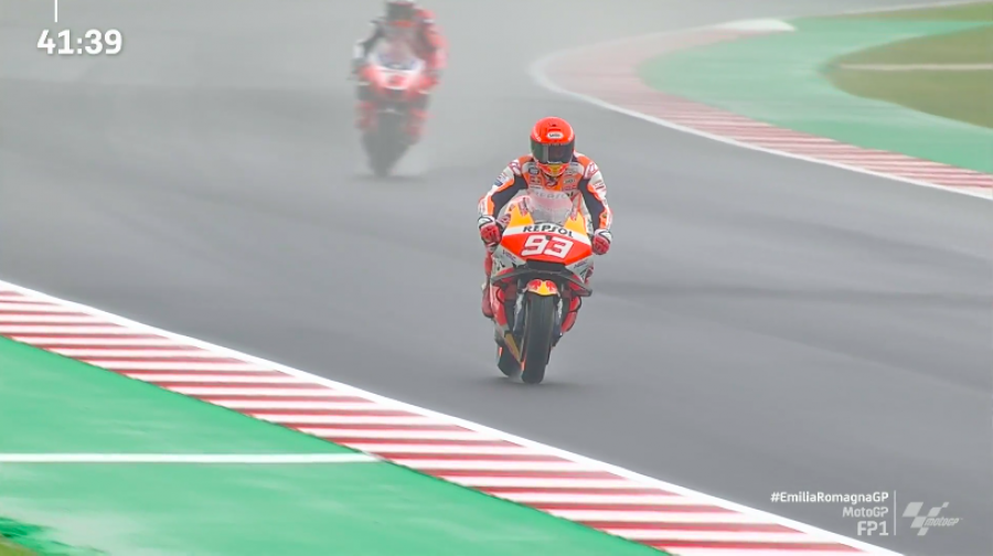 MotoGP: Zarco fa il vuoto sul bagnato in FP1 a Misano: Marquez 2°, cade Bagnaia