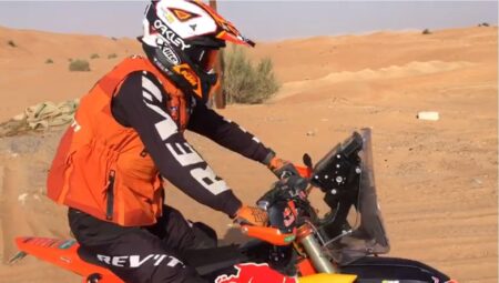 MotoGP, Petrucci Dakariano : l'aventure du Raid avec KTM commence à Dubaï