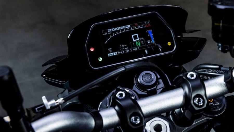 Moto - News: Yamaha toglie i veli alla regina della coppia, la nuova hypernaked MT-10