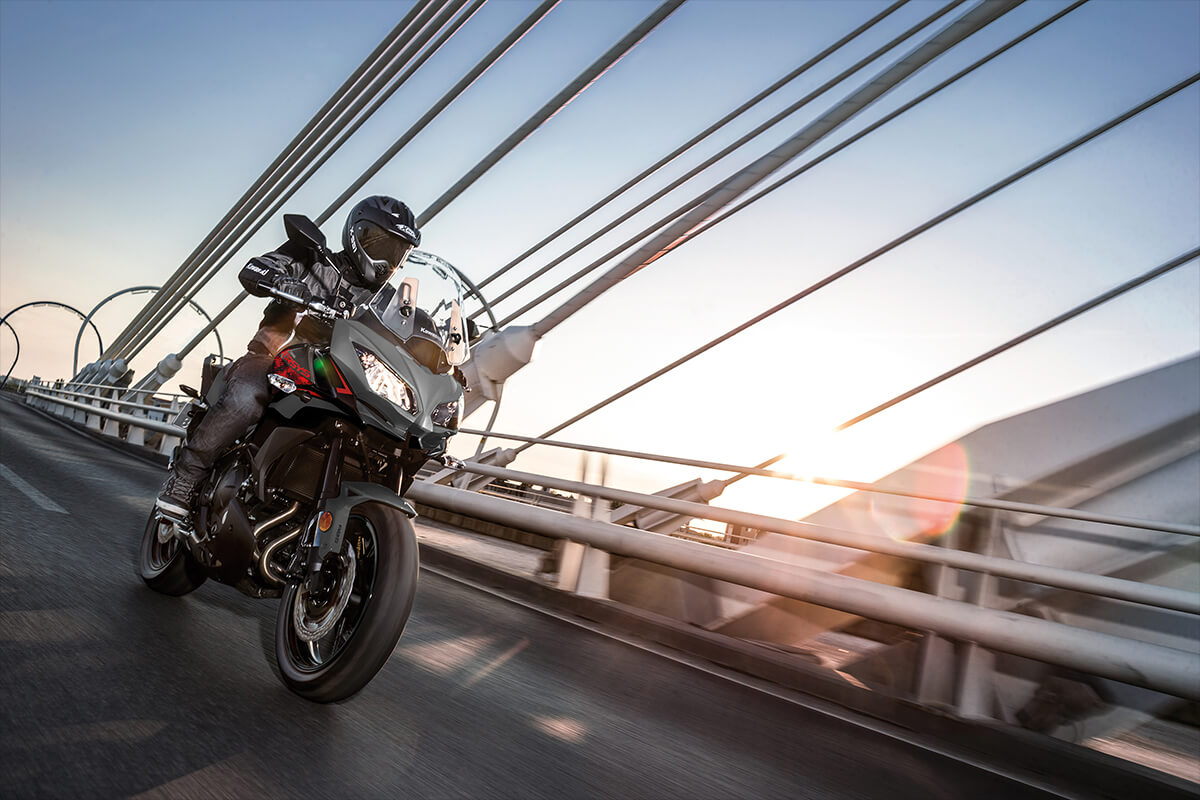 Kawasaki Versys 650: nuovo look per il 2022