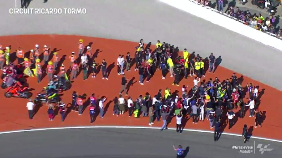 MotoGP: Bagnaia: Che Spettacolo! Tripletta Ducati, Valencia si inchina a Rossi