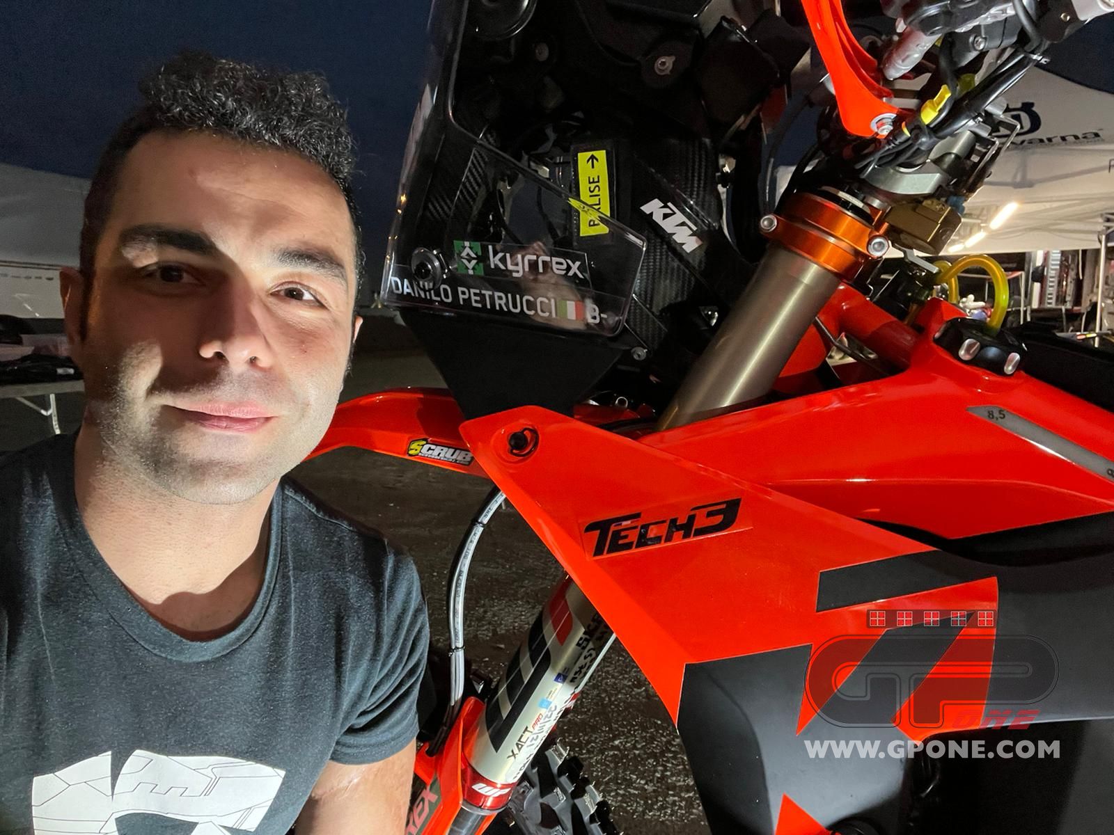 Petrucci au Dakar : “Aujourd’hui à l’école… pour réparer tout dommage !”