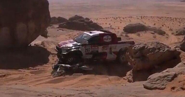 Dakar 2022 : De Villiers investit moto et pilote et n'arrête pas -VIDEO