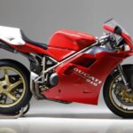 Utilisé pour quelques-uns : l'un des très rares SPA Ducati 916 mis aux enchères