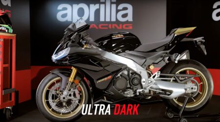 Aprilia RSV4 Factory 2022 Ultra Dark : la superbike à la robe de soirée