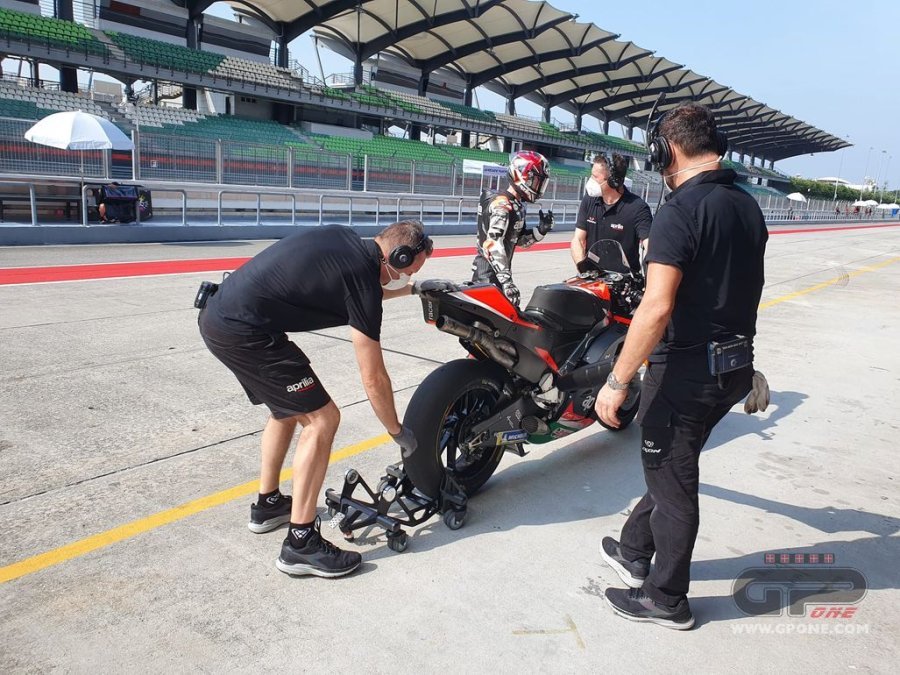 MotoGP: A Sepang Vinales e l'Aprilia davanti alle Ducati di Pirro e Bezzecchi