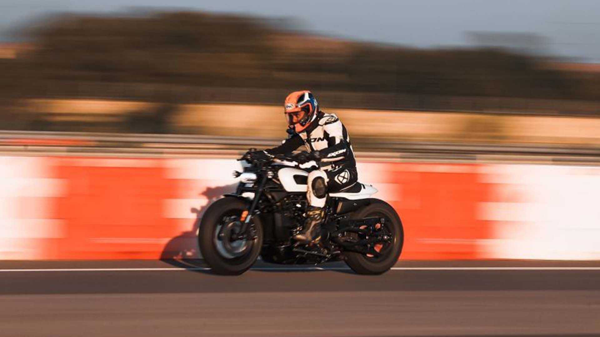 Harley-Davidson Sportster S : un record de 24 heures en Inde